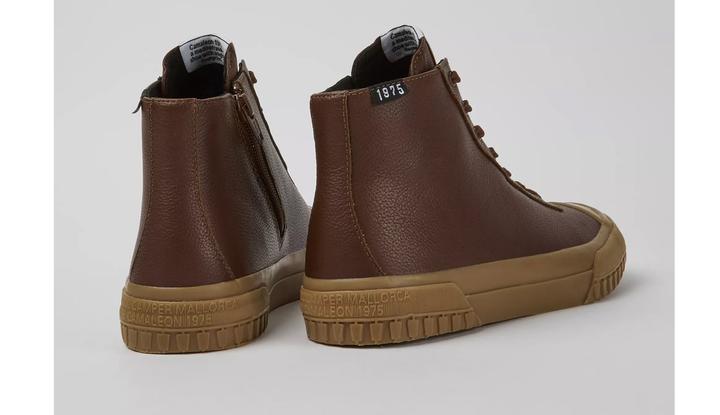 Actual product image Camper Runner Up (36)