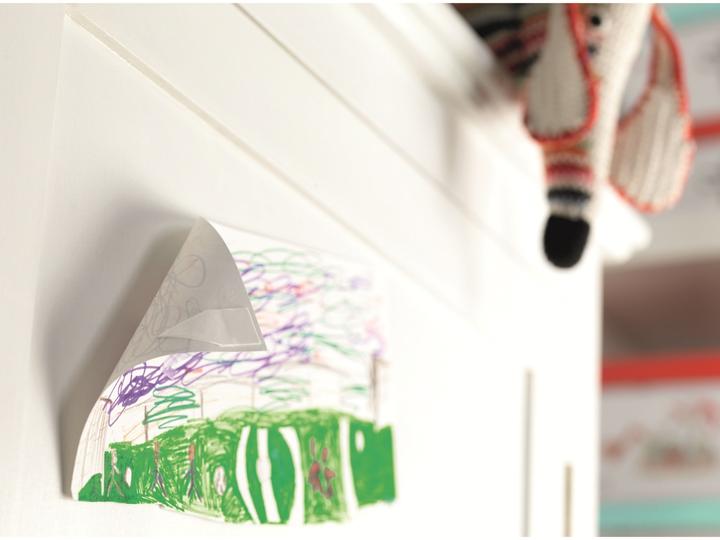 Actual product image tesa Powerstrips POSTER, 200g holding power, 20x double-sided adhesive strips (15 mm, 0.20 kg)