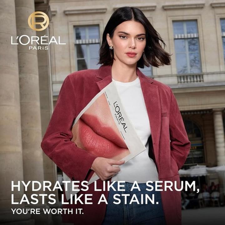 Produktbild L'Oréal Paris Hyaluron Tint (#822F31​)
