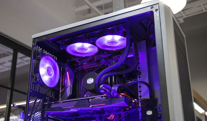 Immagine prodotto Cooler Master Controllore RGB (Multicolore)