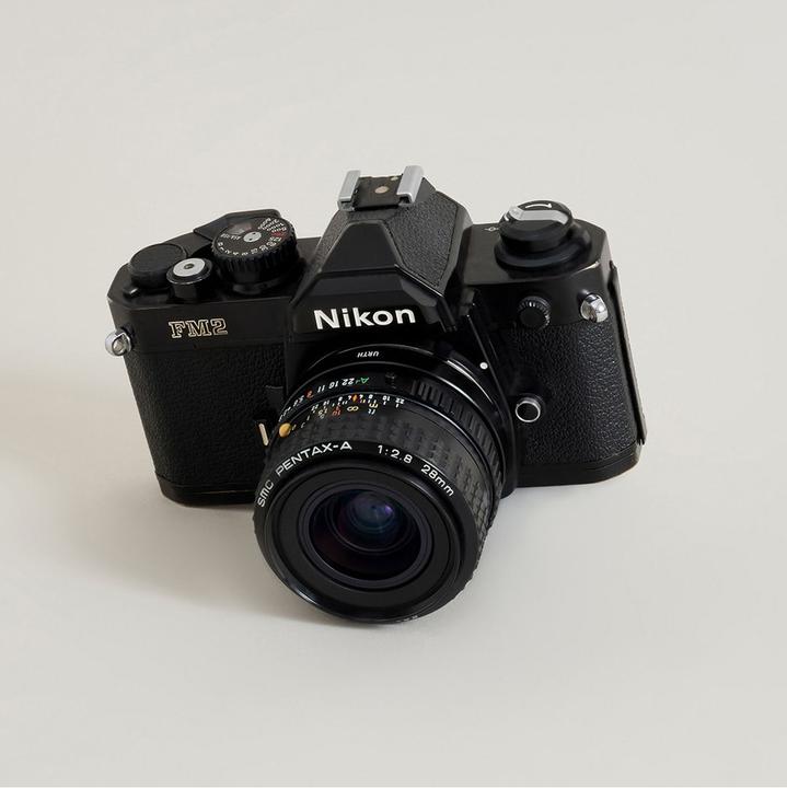 Produktbild Urth Lens Mount Adapter: Compatible with Pentax K Lens to Nikon F Camera Body (with Optical Glass)