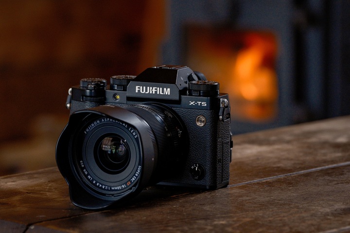 Actual product image Fujifilm Fujinon XF 16-50mm F2.8-4.8 R LM WR (Fujifilm Fujinon XF, APS-C / DX)