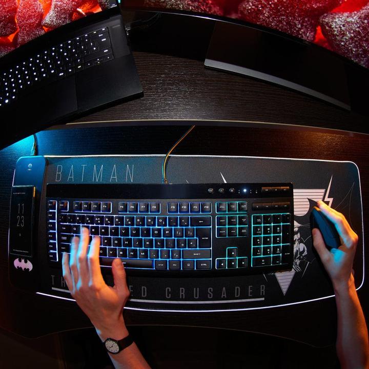 Produktbild Numskull Batman - Oversize Gaming Mat & Mobile Charger (XXL)