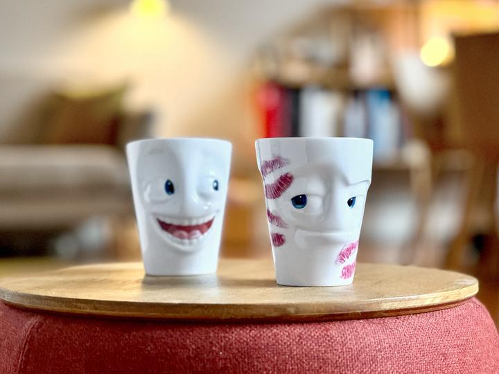 Actual product image 58 Products FIFTYEIGHT Henkelbecher 350ml - Kissed - Movie Edition (350 ml, 1x)