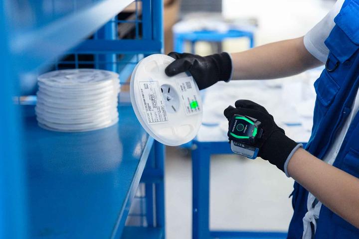 Produktbild Datalogic Handrückenscanner CODIScan Std.Range (HS7600SR) (1D-Barcodes, 2D-Barcodes, QR-Code)