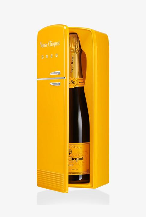 Actual product image Delicatessa Veuve Clicquot Brut Yellow Label SMEG Fridge (1 x 75 cl)