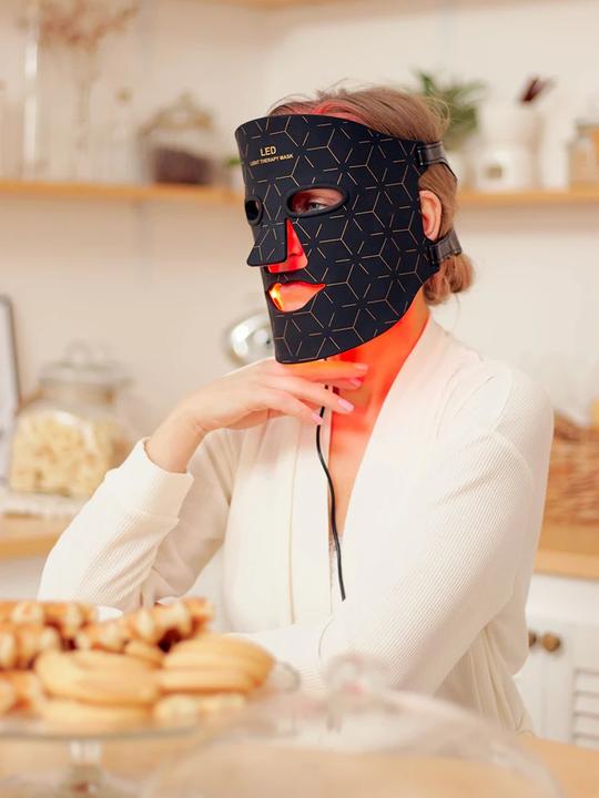 Actual product image Palsar 7 - Photon LED Face Maskack