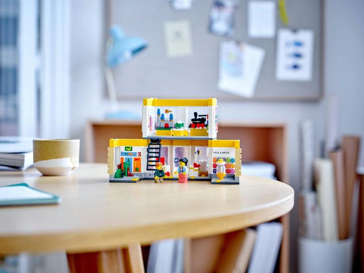 Produktbild LEGO Store (40574, LEGO DC, LEGO Seltene Sets)