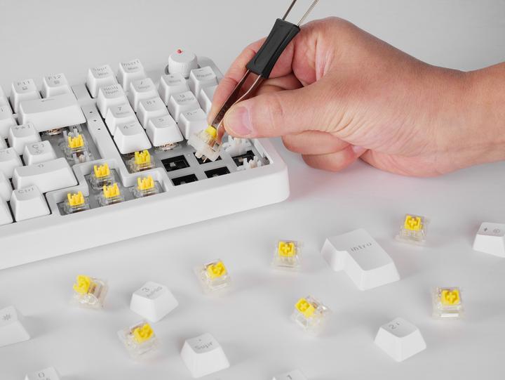 Immagine prodotto Mars Gaming Clavier Gamer Mécanique (Yellow Switch) Mkpro RGB (Blanc) (FR, Cablato)