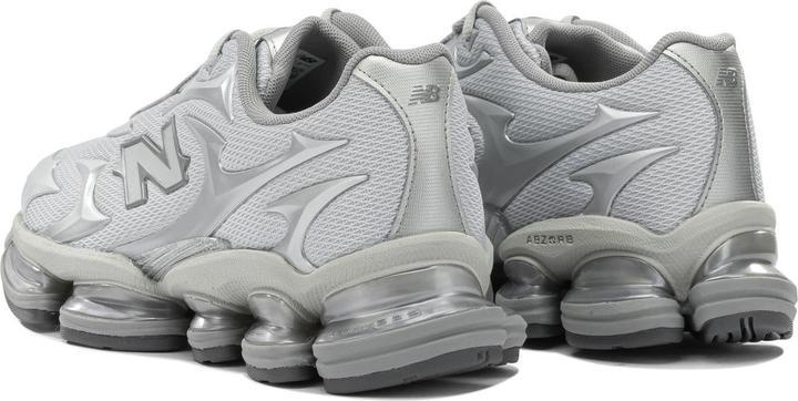 Immagine prodotto New Balance U20005UW - 2000 (42)