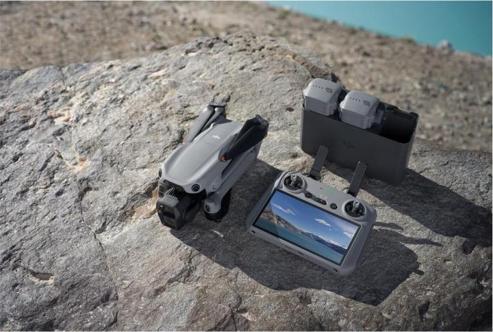 Image du produit DJI Air 3s Fly More Combo RC 2 (45 min, 724 g, 50 Mpx)