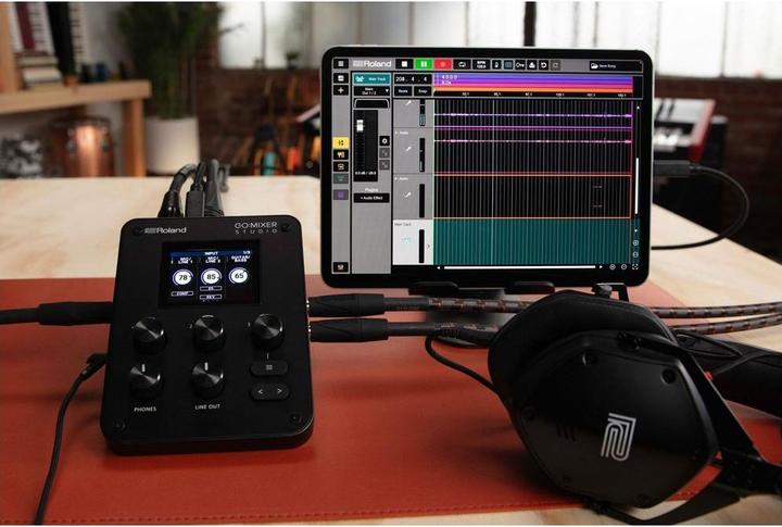 Actual product image Roland Go:Mixer Studio (USB)