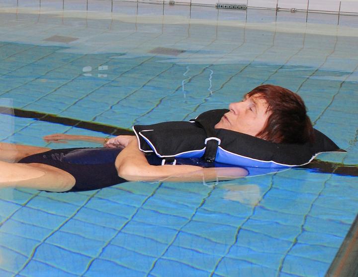 Produktbild Sport-Thieme Therapie-Halsschwimmkragen