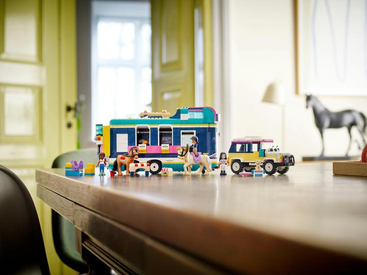 Produktbild LEGO Pferdeanhänger (41722, LEGO Friends)