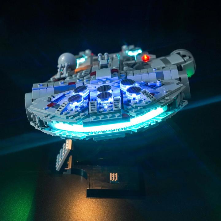 Image du produit BrickBling Set de lumière LED pour LEGO Star Wars : Millennium Falcon (75375) incl. télécommande