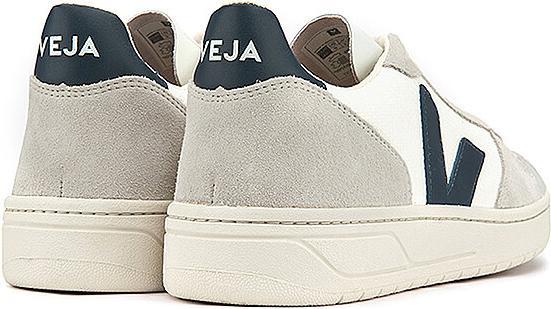 Actual product image Veja V-10 (45)