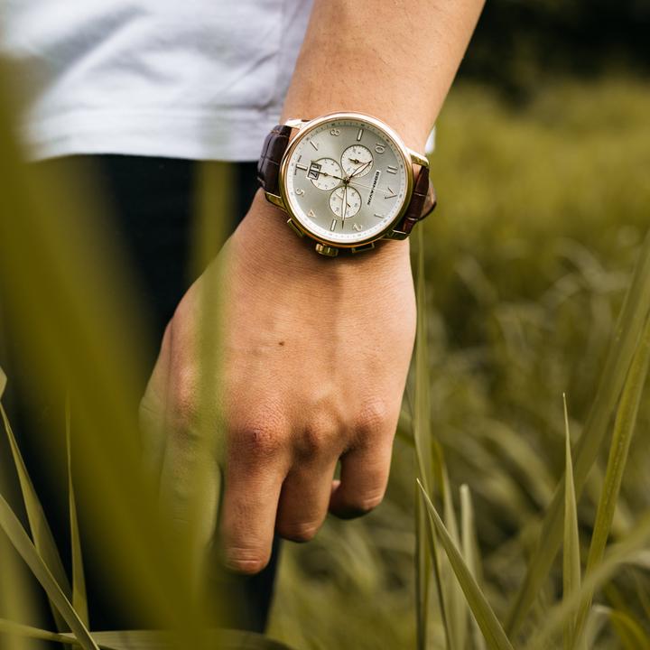 Actual product image Cornavin Big Date (Analogue wristwatch, 48 mm)