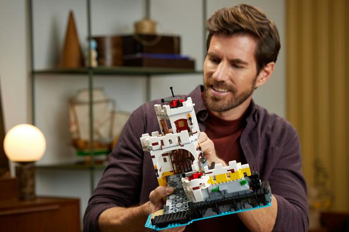 Produktbild LEGO Eldorado Fortress (10320, LEGO Icons, LEGO Seltene Sets)