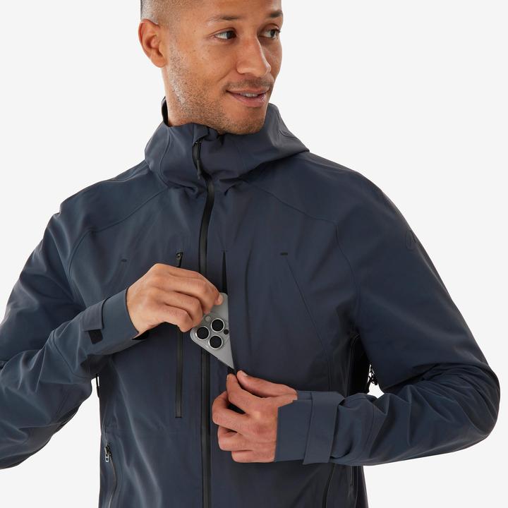 Actual product image Quechua Wanderjacke Herren - MH900 grau (S)