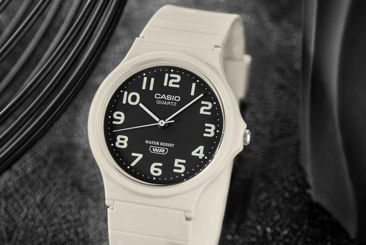 Actual product image Casio MQ-24UC-8BDF Clock + BOX (Analogue wristwatch)