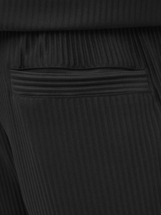 Actual product image Jack & Jones Jpstkarl Interlude Plisse Sweat Shorts (L)