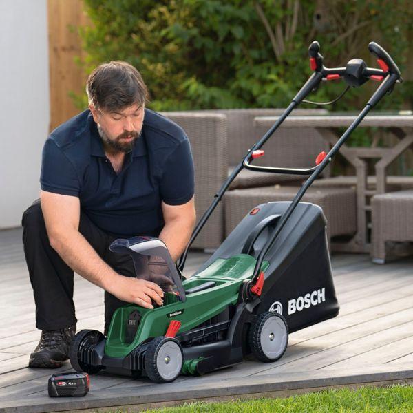 Image du produit Bosch Home & Garden UniversalRotak 2x18V-37-550 (Fonctionnement sur batterie)