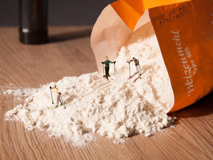 Produktbild Noch 15827 H0 Figuren Skifahrer