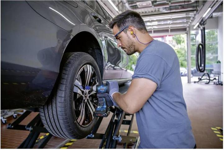 Immagine prodotto Bosch Professional Avvitatore a impulsi a batteria GDS 18V-330 HC (solo,C) (Batteria ricaricabile)