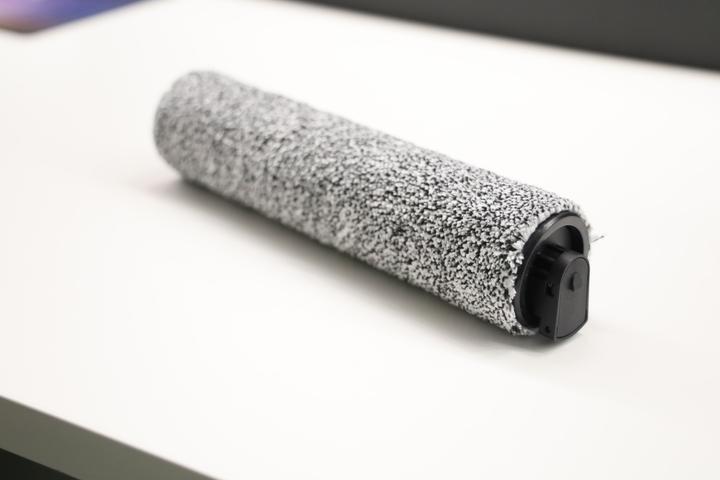 Actual product image EZVIZ RH1 Rolling Brush & HEPA Kit