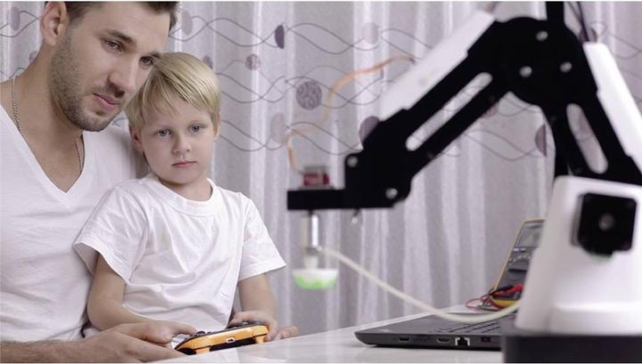Produktbild Dobot Roboterarm Bausatz Magican Plus Fertiggerät DT-MG-4R005-02E+