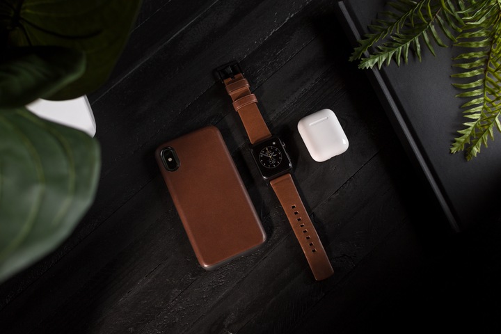 Image du produit Nomad Sangle de connexion moderne (44 mm, Cuir, Acier inoxydable, Apple Watch Series 4, Apple Watch Series 5, Apple Watch Series 6, Apple Watch SE)