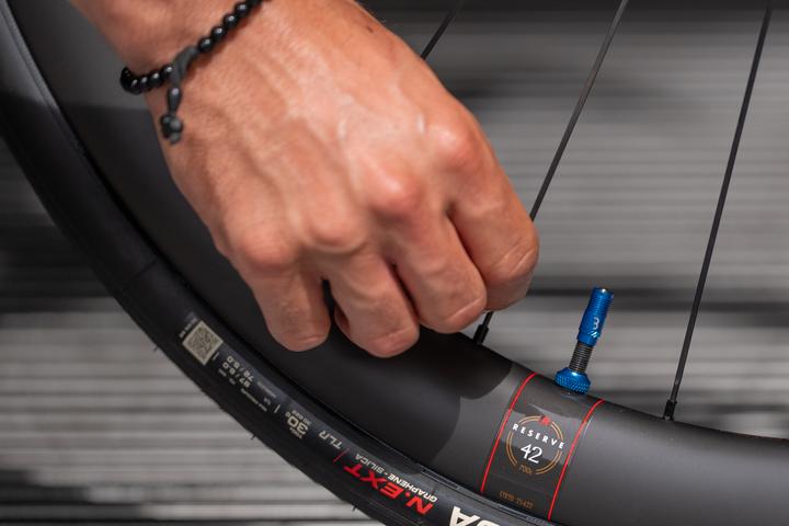 Produktbild BBB Presta CoreCap blue, 2 Stück