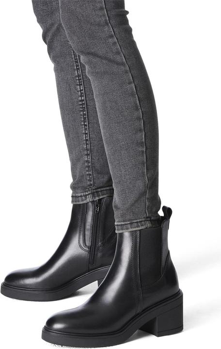 Actual product image Tamaris Chelsea boot (39)