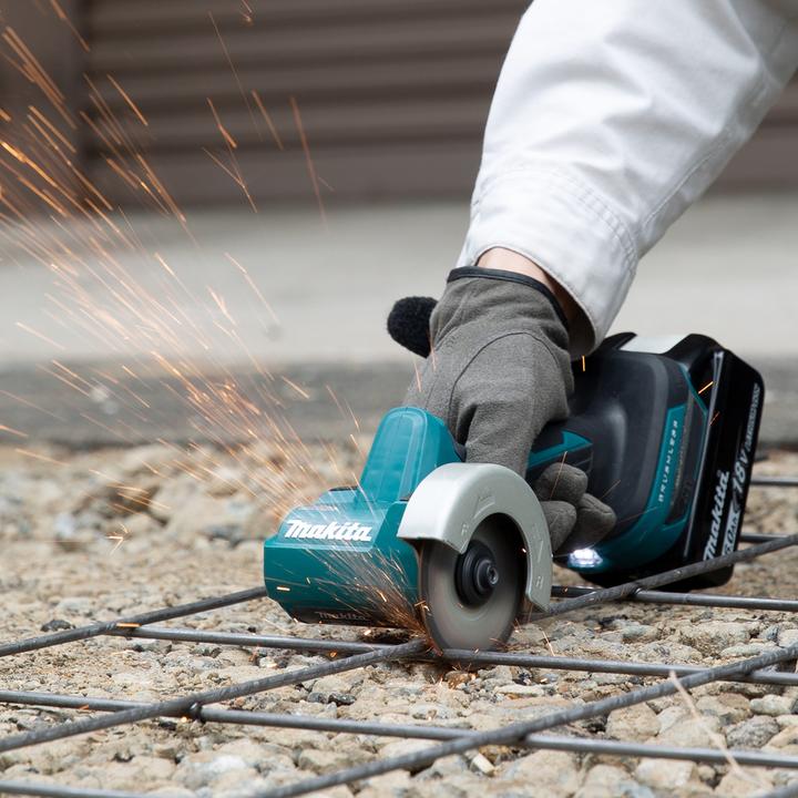 Actual product image Makita DMC300Z (76 mm)