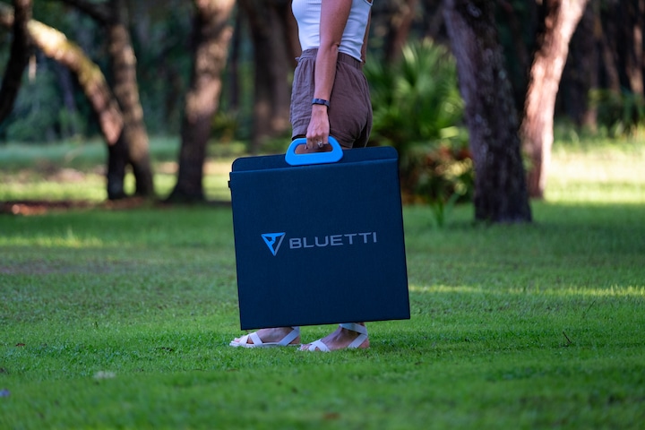 Image du produit Bluetti PV200 (200 W, 7.30 kg)