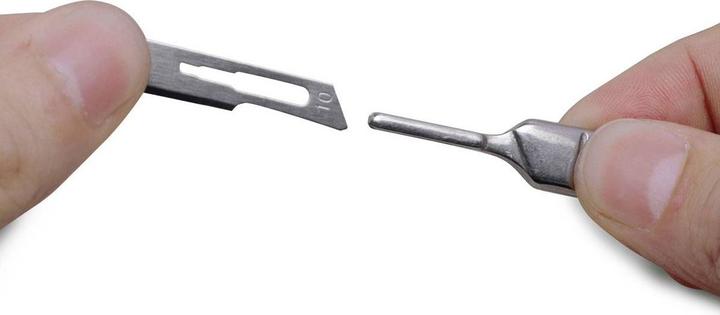 Produktbild Bernstein Skalpell Griff mit 5 Klingen (Cutter)