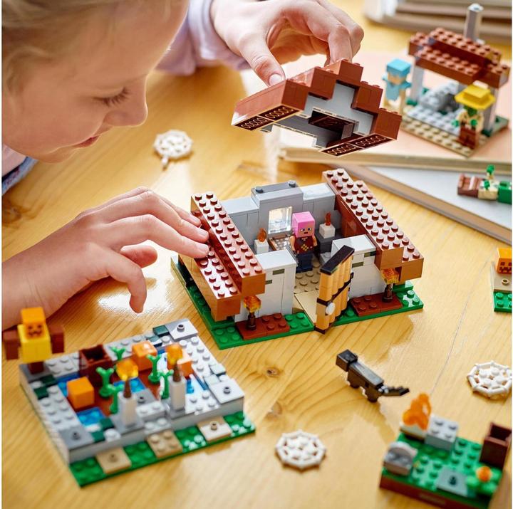 Actual product image LEGO The abandoned village (21190, LEGO Minecraft)