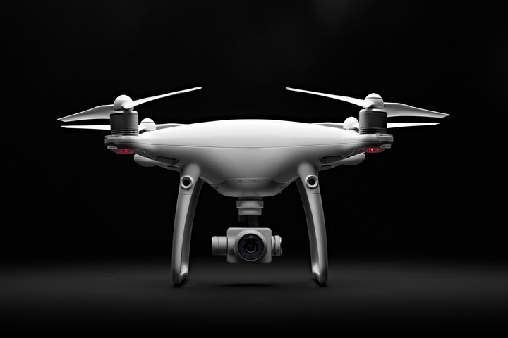 Produktbild DJI Phantom 4 Advanced+ (30 min, 1368 g, 20 Mpx)