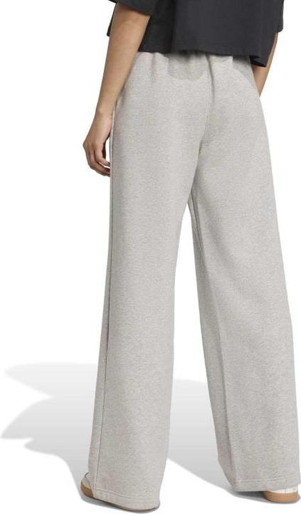 Actual product image Adidas Essential Woolie FL-Hose für Damen (M)