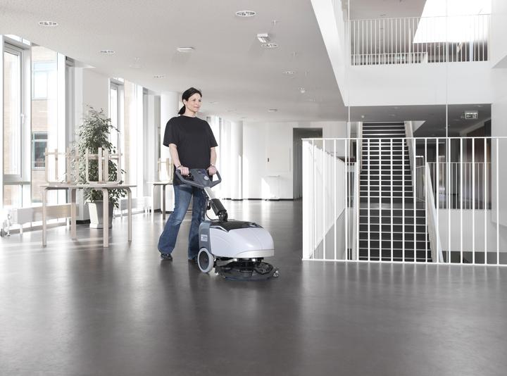 Actual product image Nilfisk SC351 Walk-behind scrubber dryer, battery-powered 1 pc. (Scrubber-dryer)