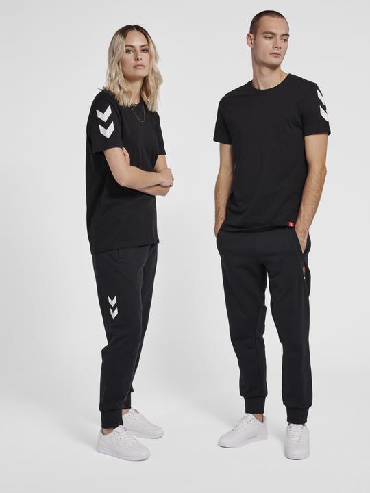 Actual product image hummel Legacy Chevron T-Shirt (XS)