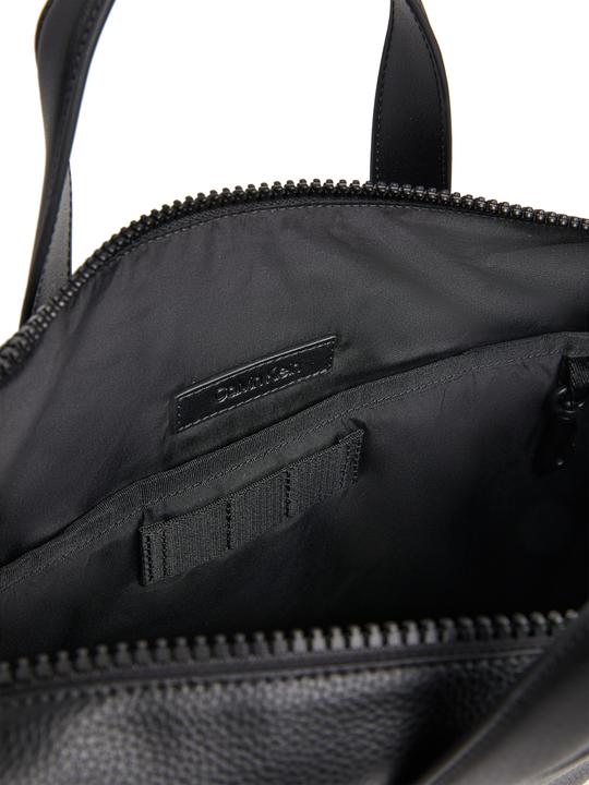 Image du produit Calvin Klein Serviette CK Must Laptop Bag SP23 (51% POLYESTER RECYCLÉ, 49% POLYURÉTHANE)