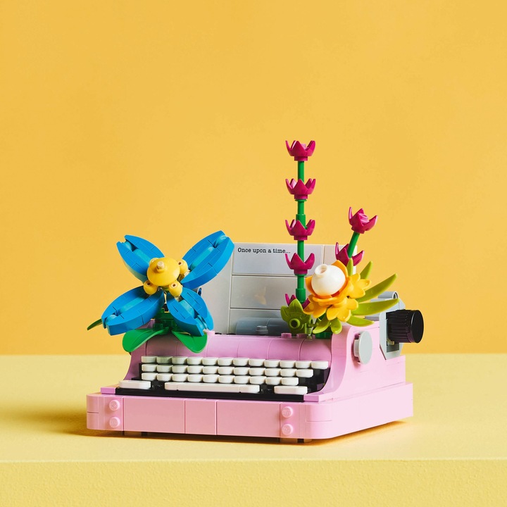 Produktbild LEGO Schreibmaschine mit Blumen (31169, LEGO Creator 3-in-1)
