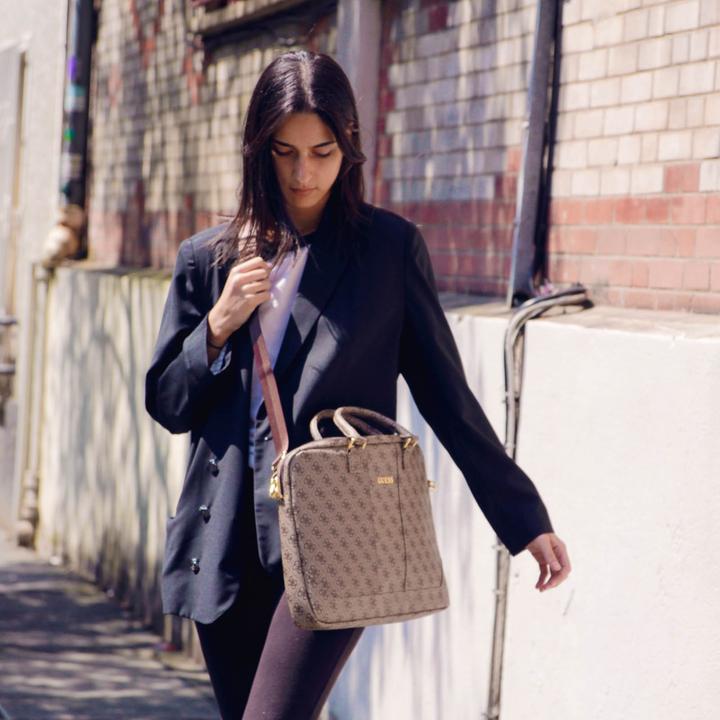 Actual product image Guess Uptown (15", Universal)