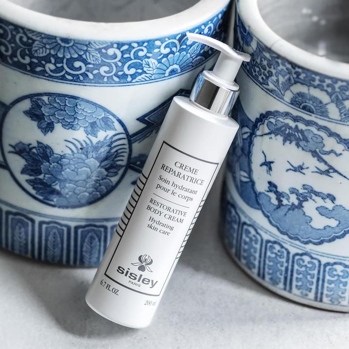 Actual product image Sisley Body Cream Restorative 200 ml (Body cream, 200 ml)