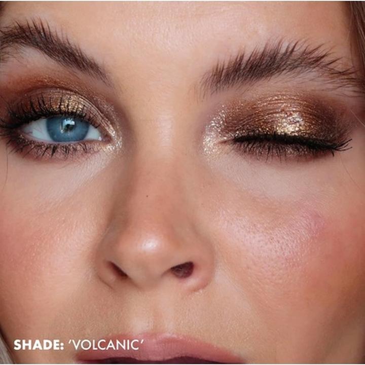 Actual product image Iconic London Glaze Crayon 2-In-1 One-Stroke No Brush Required Eyeshadow