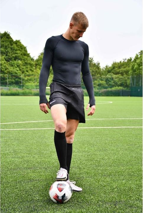 Actual product image Precision Essential Baselayer (XS)