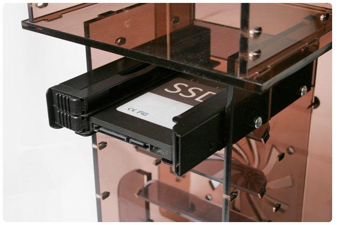 Immagine prodotto Icy Dock MB082SP Telaio di montaggio per HDD e SSD SATA/IDE per 2x 2,5 pollici 6,35 cm in 3,5 pollici 8,89