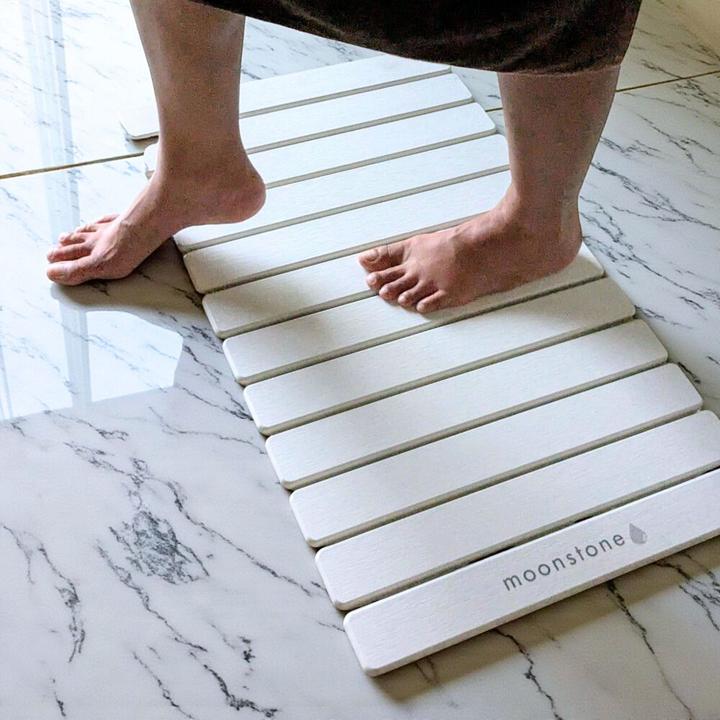 Actual product image Moonstone Badematte Melipa XL weiss aus Kieselgur (76 x 43 cm)