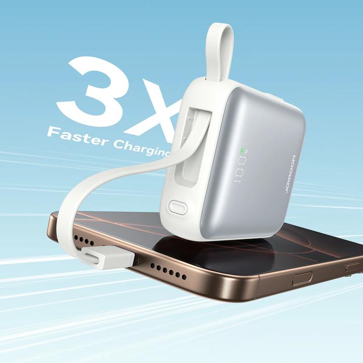 Produktbild Joyroom JR-PBF27 Pro 30W Power Bank with Built-in Type-C Cable & Extra C-to-L Cable 10000mAh - White (10000 mAh, 30 W, 38.50 Wh)